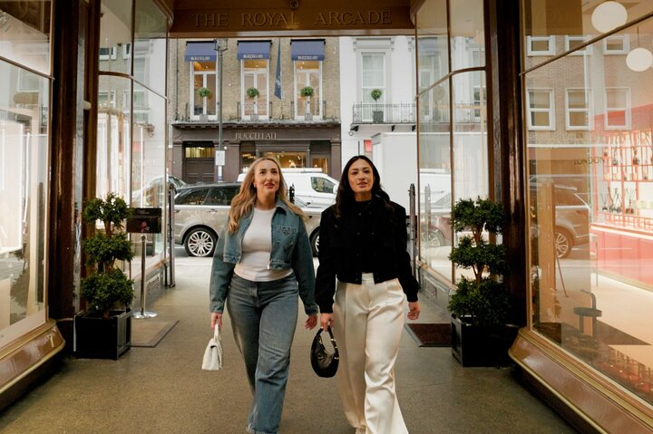 Bespoke Shopping Experience in London with Expert Fashion Stylist - Photo 1 of 13